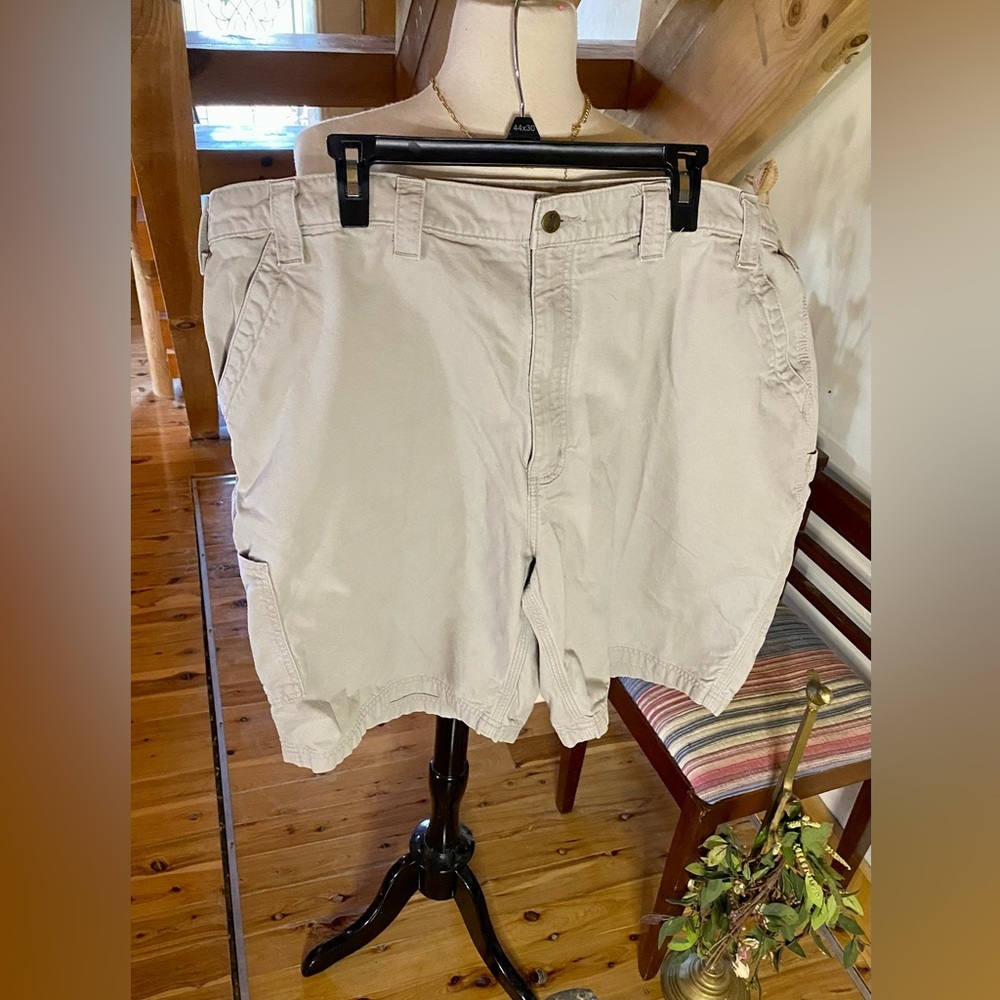 Carhartt Tan Carpenter Original Fit Shorts 46” Waist 9.5” inseam